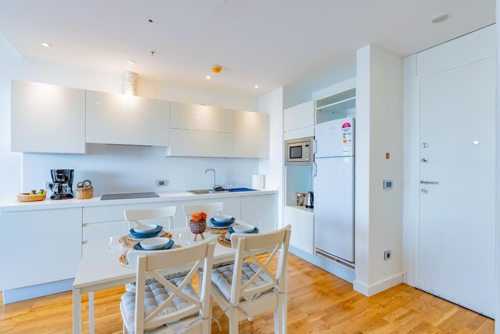 Golden Stones House Sea And Lake View Istanbul Ngoại thất bức ảnh