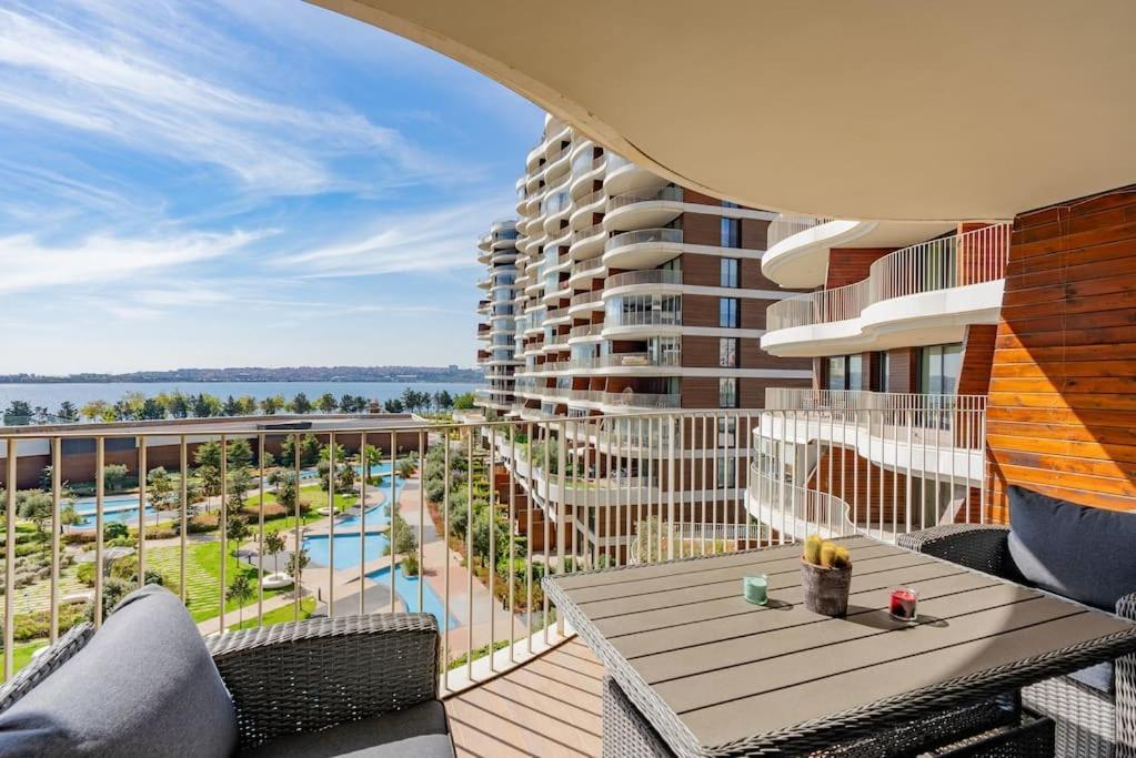 Golden Stones House Sea And Lake View Istanbul Ngoại thất bức ảnh