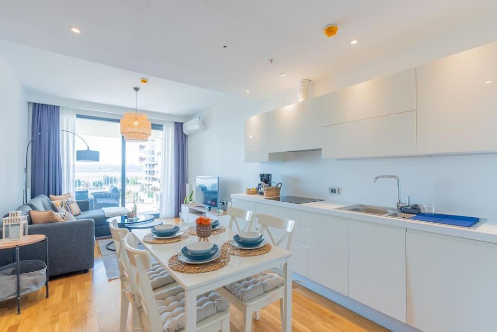 Golden Stones House Sea And Lake View Istanbul Ngoại thất bức ảnh